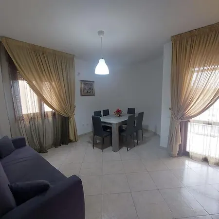 Domus Dejanas Apartman *